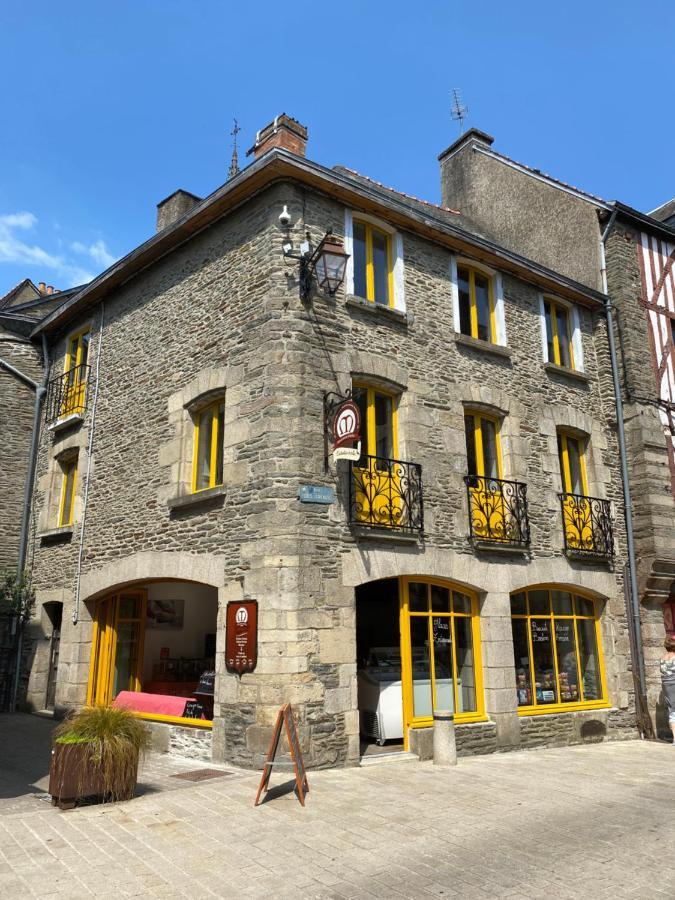 La Maison Du Paon- Josselin Aparthotel Exteriör bild