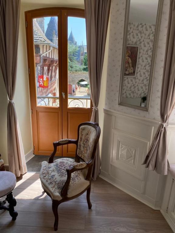 La Maison Du Paon- Josselin Aparthotel Exteriör bild