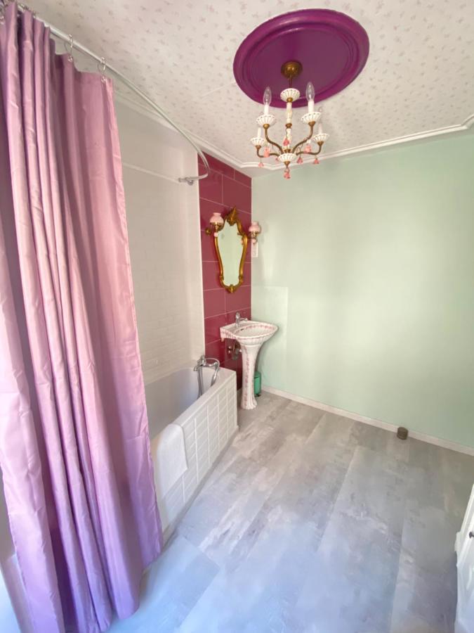 La Maison Du Paon- Josselin Aparthotel Exteriör bild
